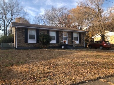 639 Evergreen Park Dr, Hopkinsville, KY 42240 - photo 2