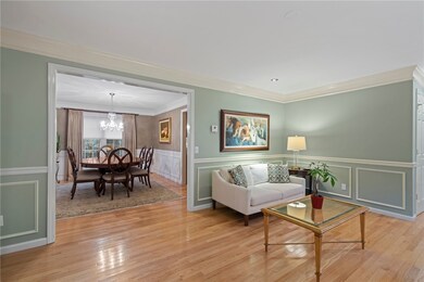 21 Davis Cir, Warwick, RI 02886 - photo 7