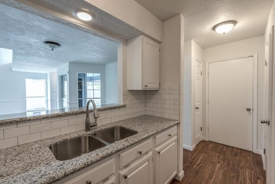 3415 Vega St, Houston, TX 77088 - photo 4