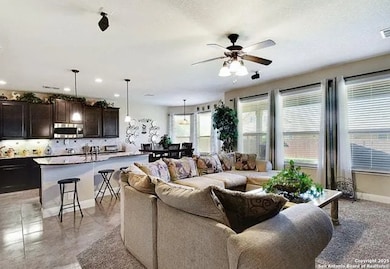 929 Resaca, Cibolo, TX 78108 - photo 4