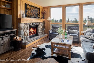 OutpostMedia_20191001_web-13