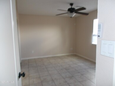 749 Desert Sage Dr, Horizon City, TX 79928 - photo 4