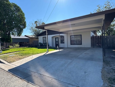 605 E 9th St, Del Rio, TX 78840 - photo 2