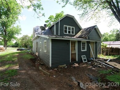622 Armfield St, Statesville, NC 28677 - photo 2