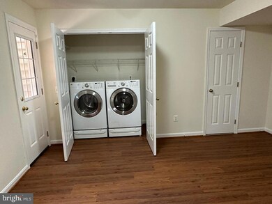 13517 Bannacker Place, Herndon, VA 20171 - photo 6