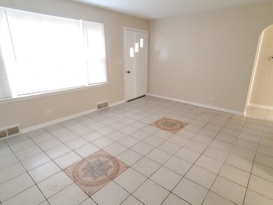 1924 Pearsall Pkwy, Waukegan, IL 60085 - photo 2