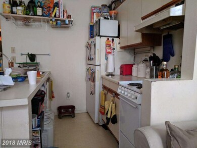 832 W Lombard St, Baltimore, MD 21201 - photo 3