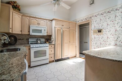 Open & Airy Kitchen