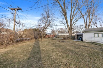 140 Mora Rd unit 14, Carpentersville, IL 60110 - photo 2