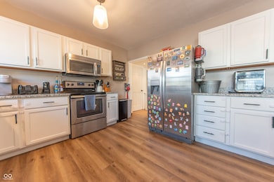 902 18th St, Columbus, IN 47201 - photo 7