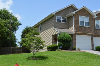 1003 Woullard Way 040