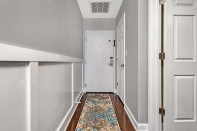 Mariners Landing unit 304, Huddleston, VA 24104 - photo 5