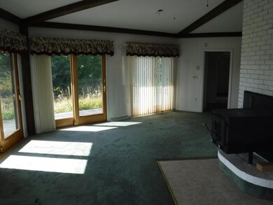 37 Ippolitos Dr, Colebrook, NH 03576 - photo 7