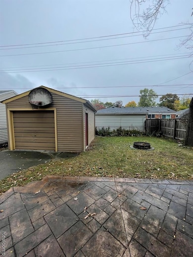 1105 E 5th St, Royal Oak, MI 48067 - photo 6