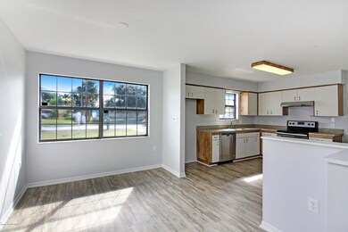 Dining/Kitchen