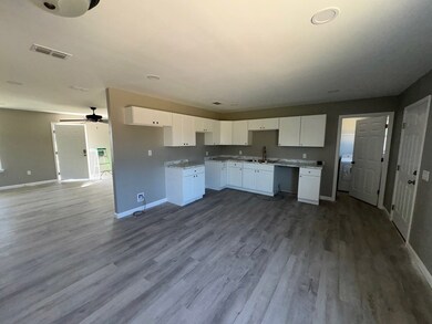 242 Eagle Cir, Douglas, GA 31535 - photo 5