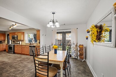 3907 Spring Garden Dr, Pearland, TX 77584 - photo 5