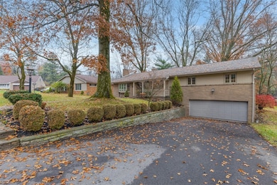 2610 Cedarvue Dr, Pittsburgh, PA 15241 - photo 2