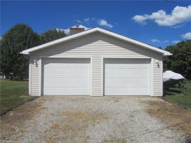 Nice 2 car garage