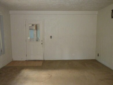 1324 W 1st St, Anderson, IN 46016 - photo 5