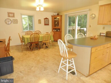 14407 Pebble Hill Ln, North Potomac, MD 20878 - photo 2