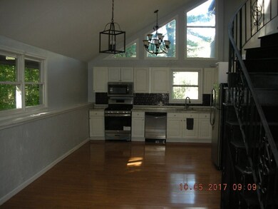 165 Mendon St, Blackstone, MA 01504 - photo 3