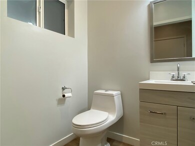 22425 Del Valle St unit 2, Woodland Hills, CA 91364 - photo 5