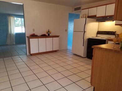 Kitchen towards Family Room