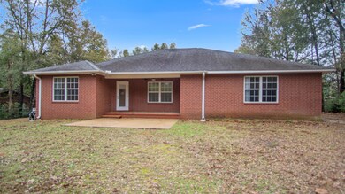 121 Hillwood Dr, Crestview, FL 32539 - photo 2