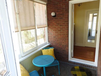 35 Holmes Ct, Albany, NY 12209 - photo 2