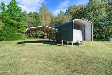 190 Anthony Dr, Nesbit, MS 38651 - photo 4