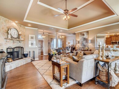 112 Ellis Spring Dr, Weatherford, TX 76085 - photo 6