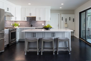 504 Harvest Commons unit 504, Westport, CT 06880 - photo 3