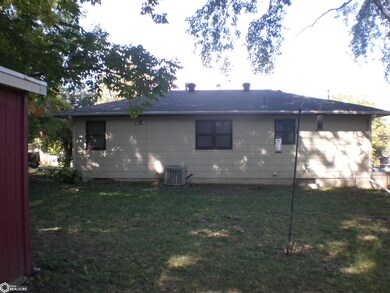 406 Garfield St, Shenandoah, IA 51601 - photo 2