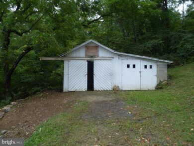 296 New Hope Rd, Berkeley Springs, WV 25411 - photo 2