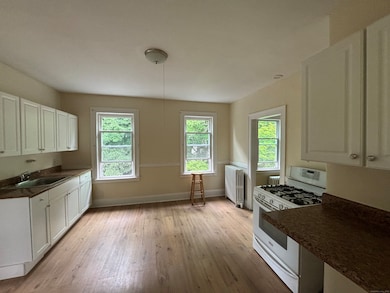 18 School St unit 20, Hartford, CT 06106 - photo 6