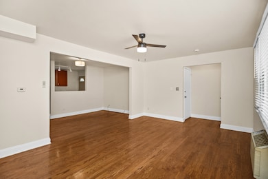 1615 W Touhy Ave unit 2N, Chicago, IL 60626 - photo 4