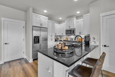 3735 Eagle Rd, Bend, OR 97701 - photo 7