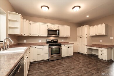 88 SW 10th St, Chehalis, WA 98532 - photo 6