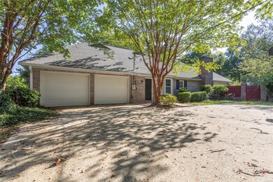 202 Evergreen St, Prattville, AL 36067 - photo 4