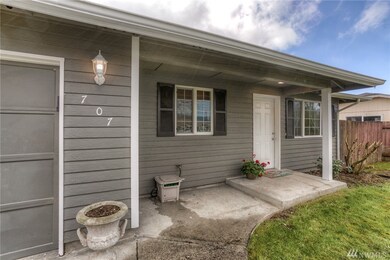 707 Washington Ave SE, Orting, WA 98360 - photo 5