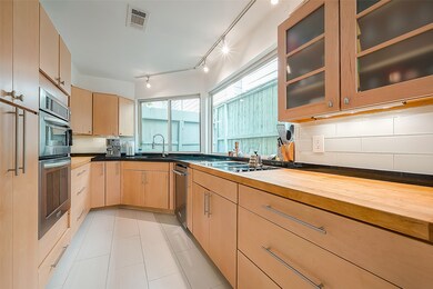 1735 Indiana St, Houston, TX 77006 - photo 6