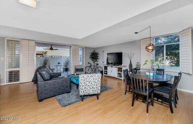 6502 N Central Ave-large-009-023-6502 N