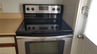 4625 SW 8th Place unit 8, Cape Coral, FL 33914 - photo 7