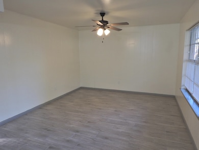 408 E Coombs St unit 2, Alvin, TX 77511 - photo 5