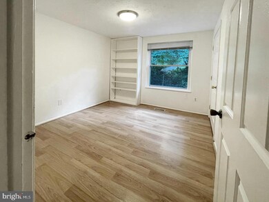 1115 Riva Ridge Dr, Great Falls, VA 22066 - photo 4