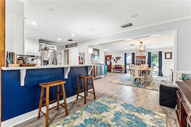 OPEN FLOORPLAN