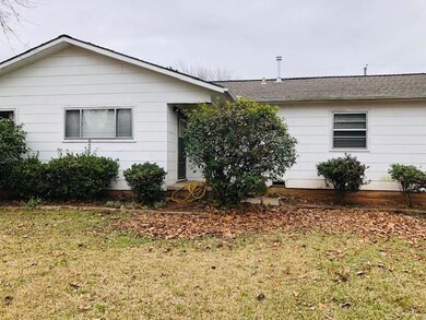 2013 N Main St, Bonham, TX 75418 - photo 2