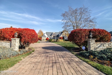 3209 Deep Water Ln, Maumee, OH 43537 - photo 5