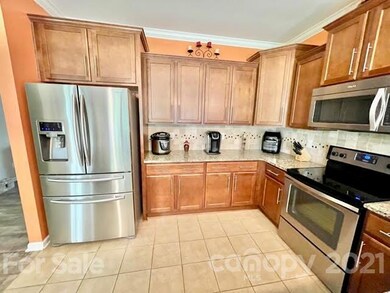 807 Jacobus Ct, Statesville, NC 28625 - photo 7